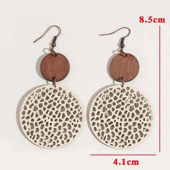🆕 Wooden Drop Earrings - Picture 4 of 4